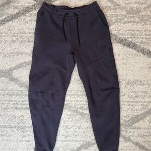 Nike tech fleece sweatpants size small purple plum